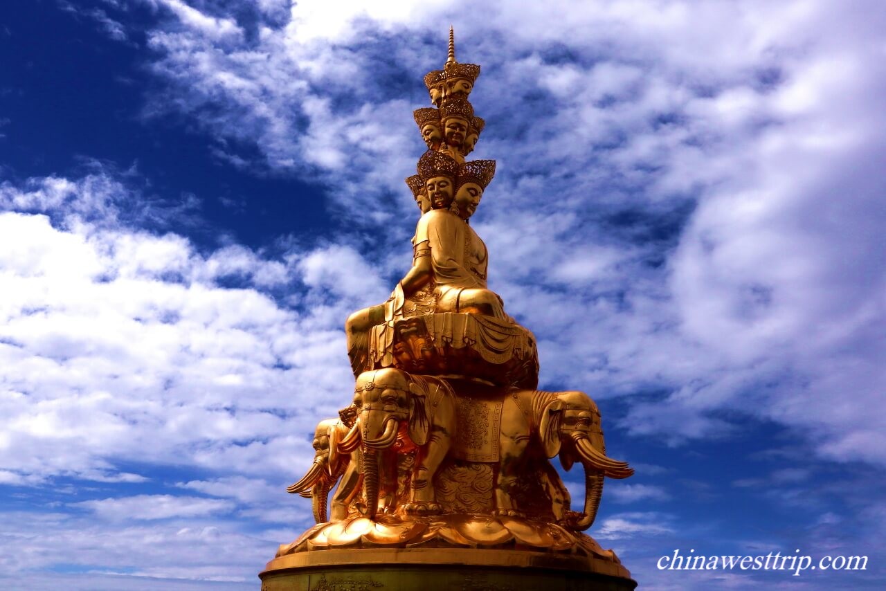 the Golden Summit Emei Mountain