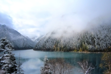 The Fairyland Jiuzhaigou Valley