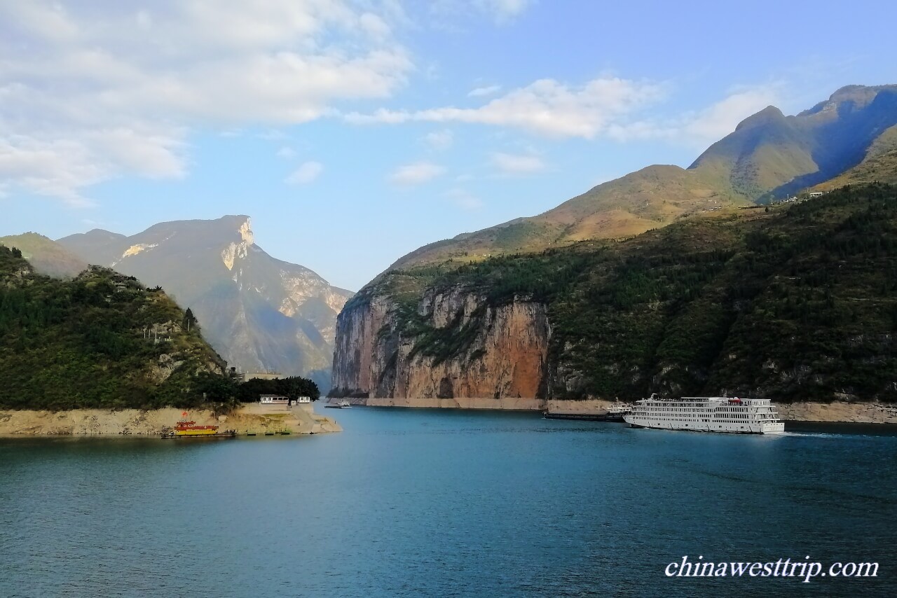 Three Gorges Kuimen001.JPG