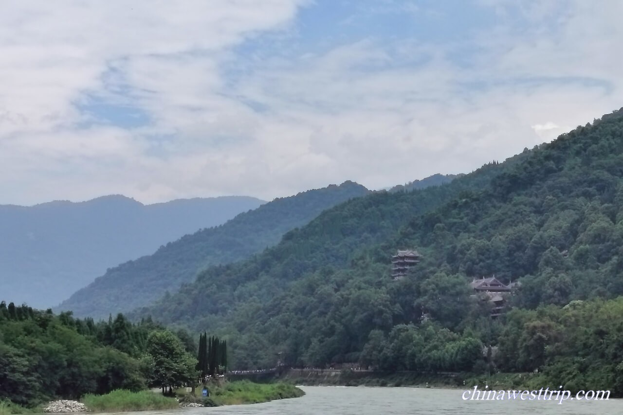 the Inner Canal Dujiangyan