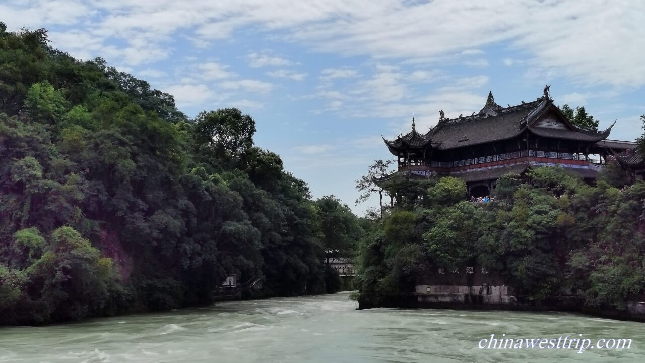 Dujiangyan008.JPG