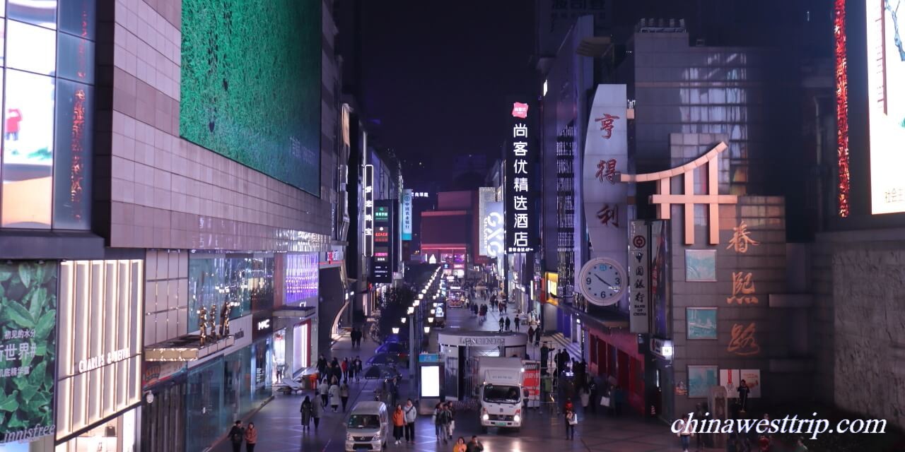 Chunxi Road001.JPG