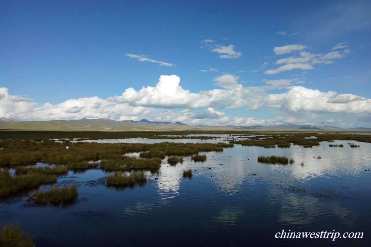 Ruo'ergai Huahu Lake