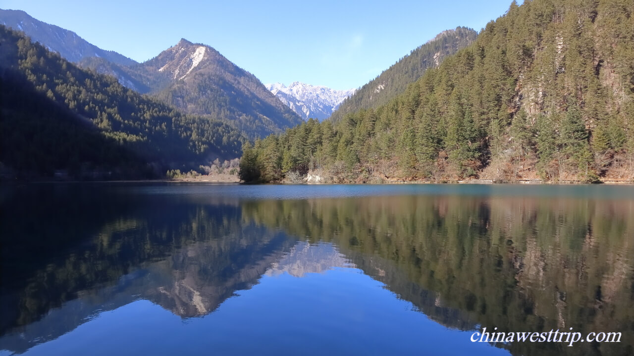 Jiuzhaigou Mirror Lake01.jpg