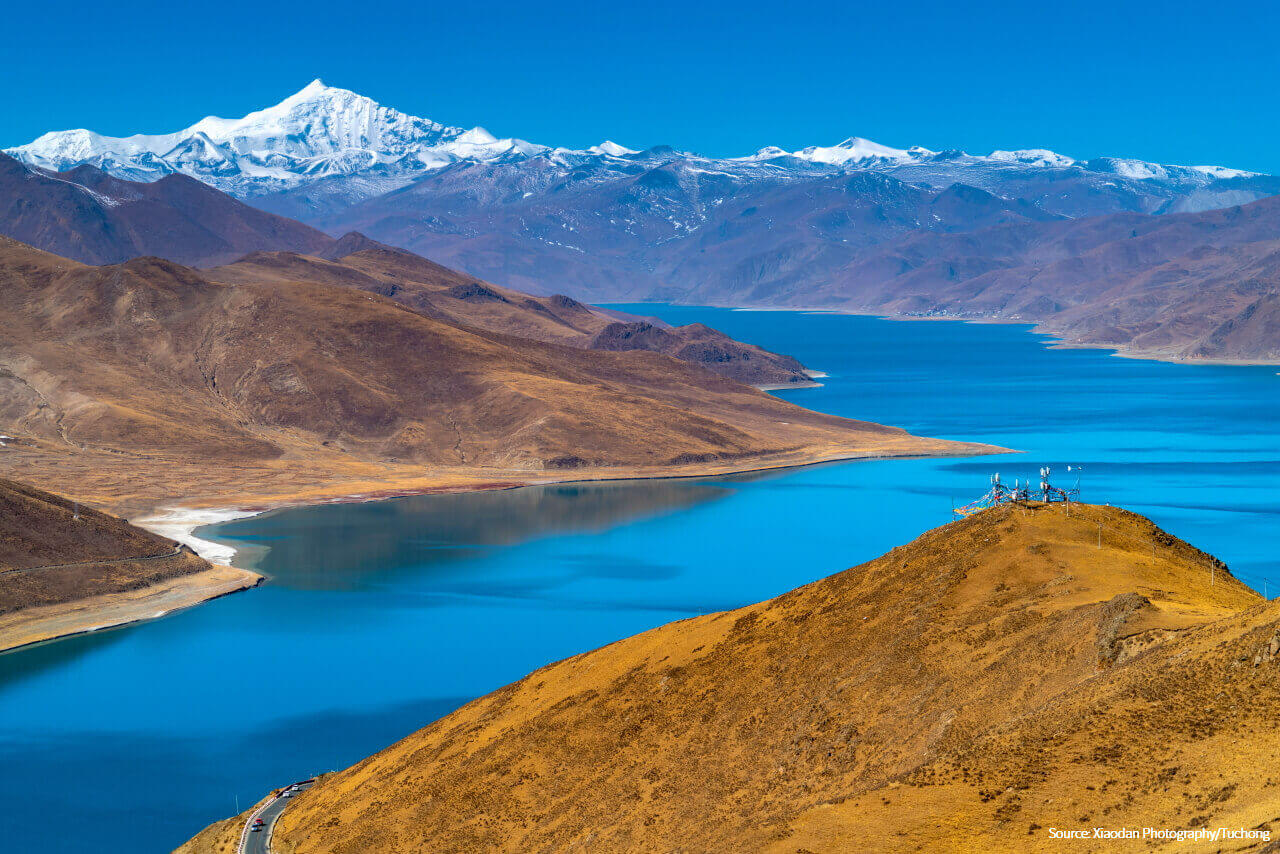 Yamdrok Lake