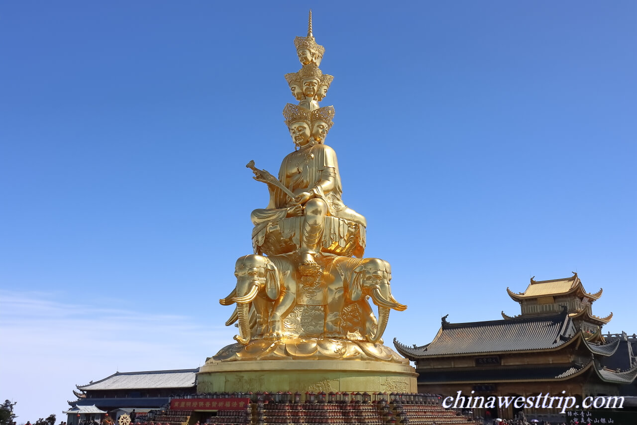 the Golden Summit Emei Mountain