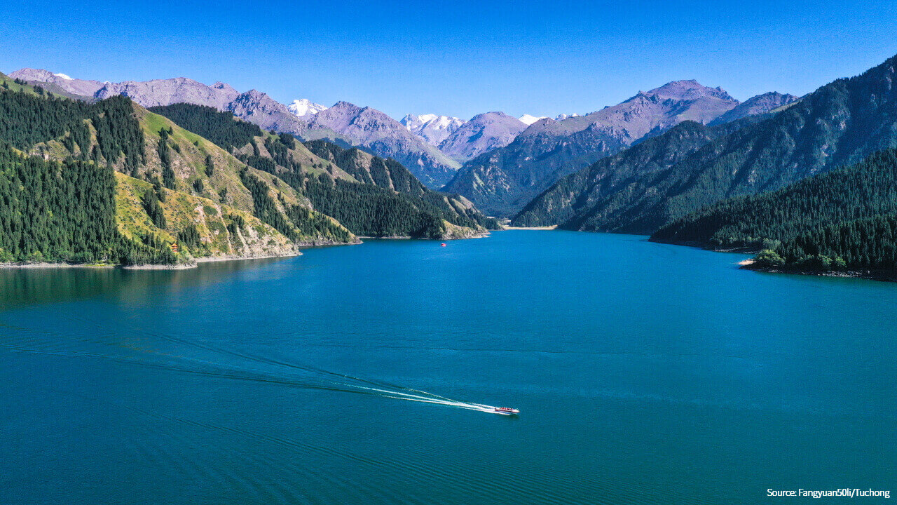 the Heavenly Lake Xinjiang001w.jpg