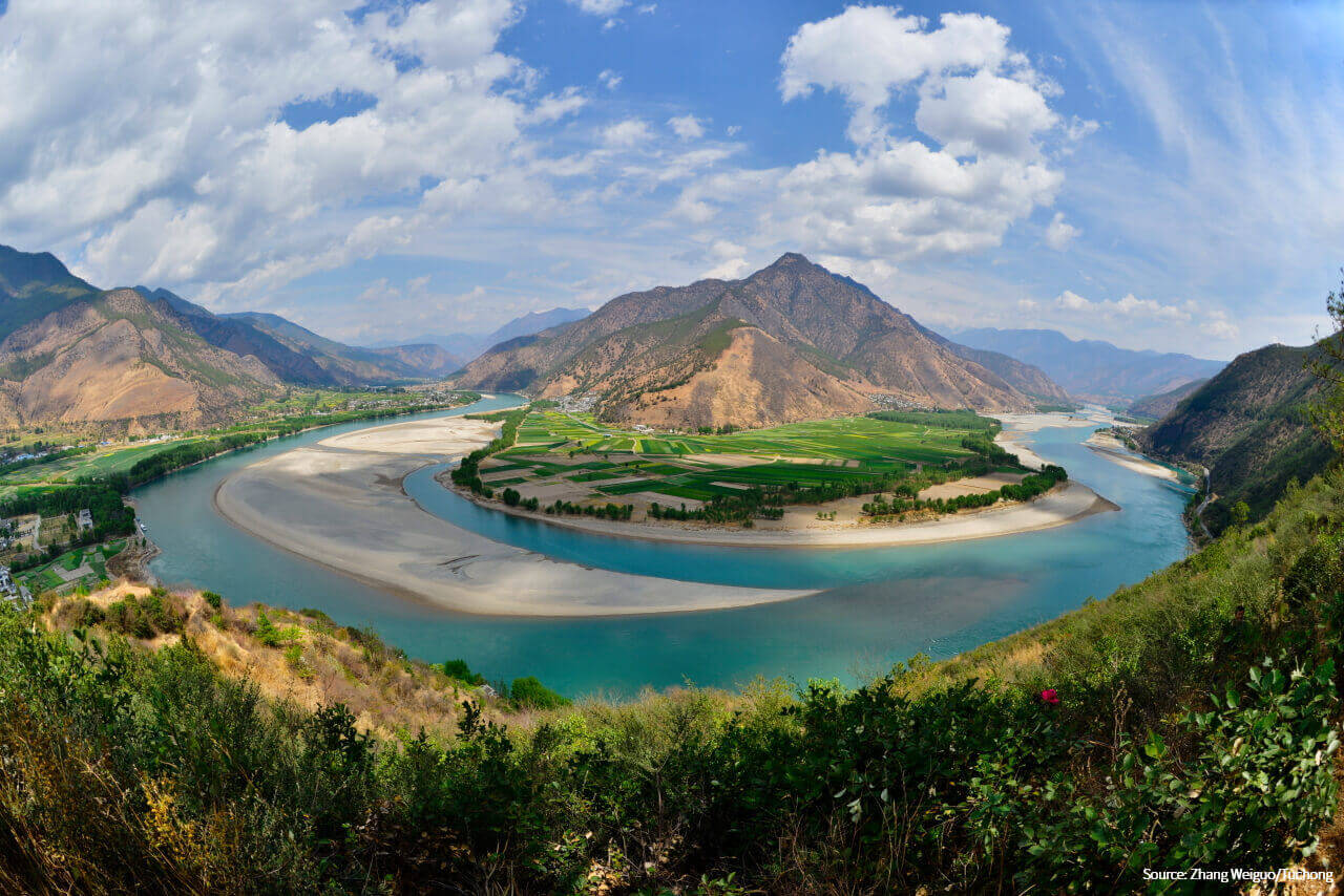 the First Bend of Yangtze