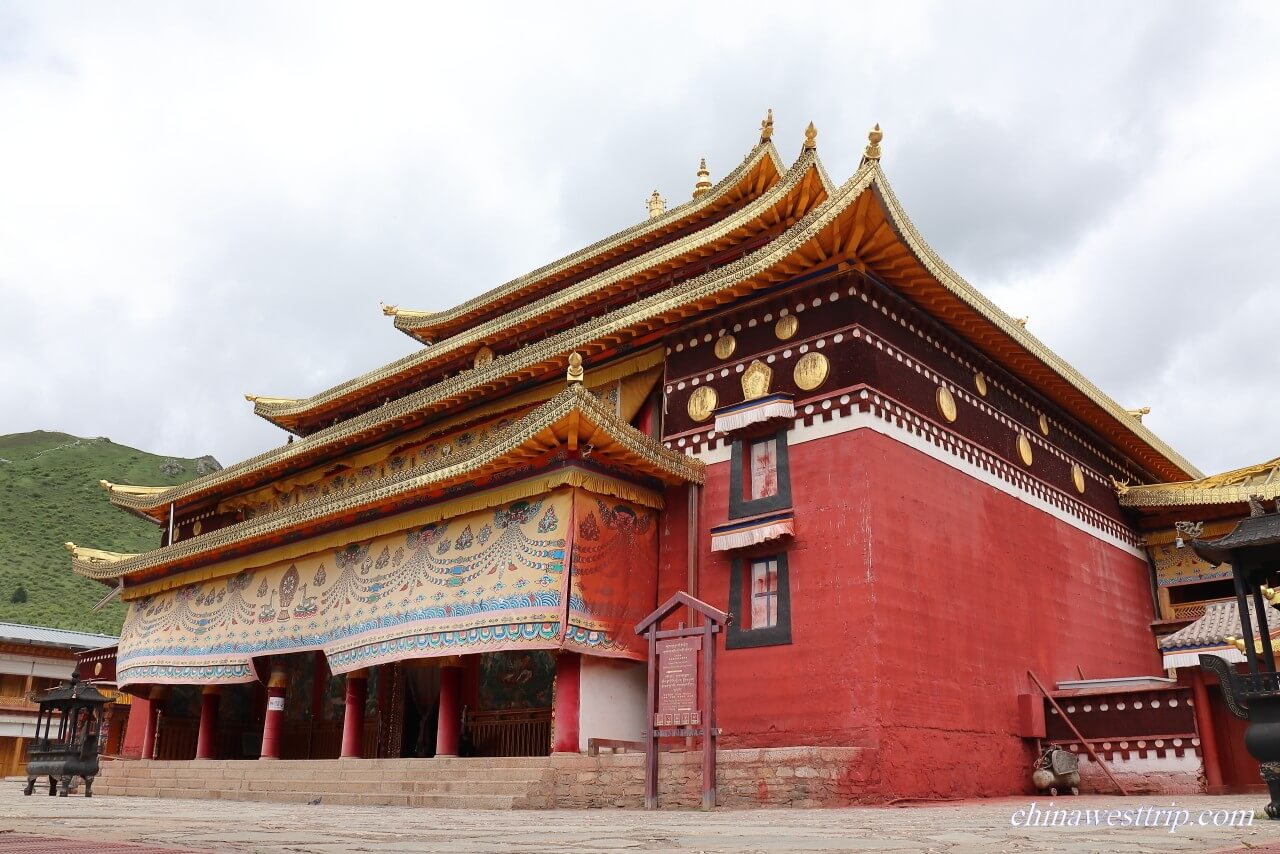 Taktsang Lhamo Kirti Gompa